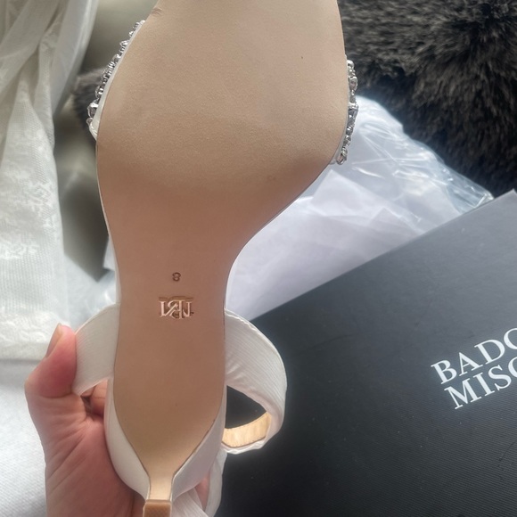 Badgley Mischka Bobbie Heels - Picture 5 of 8